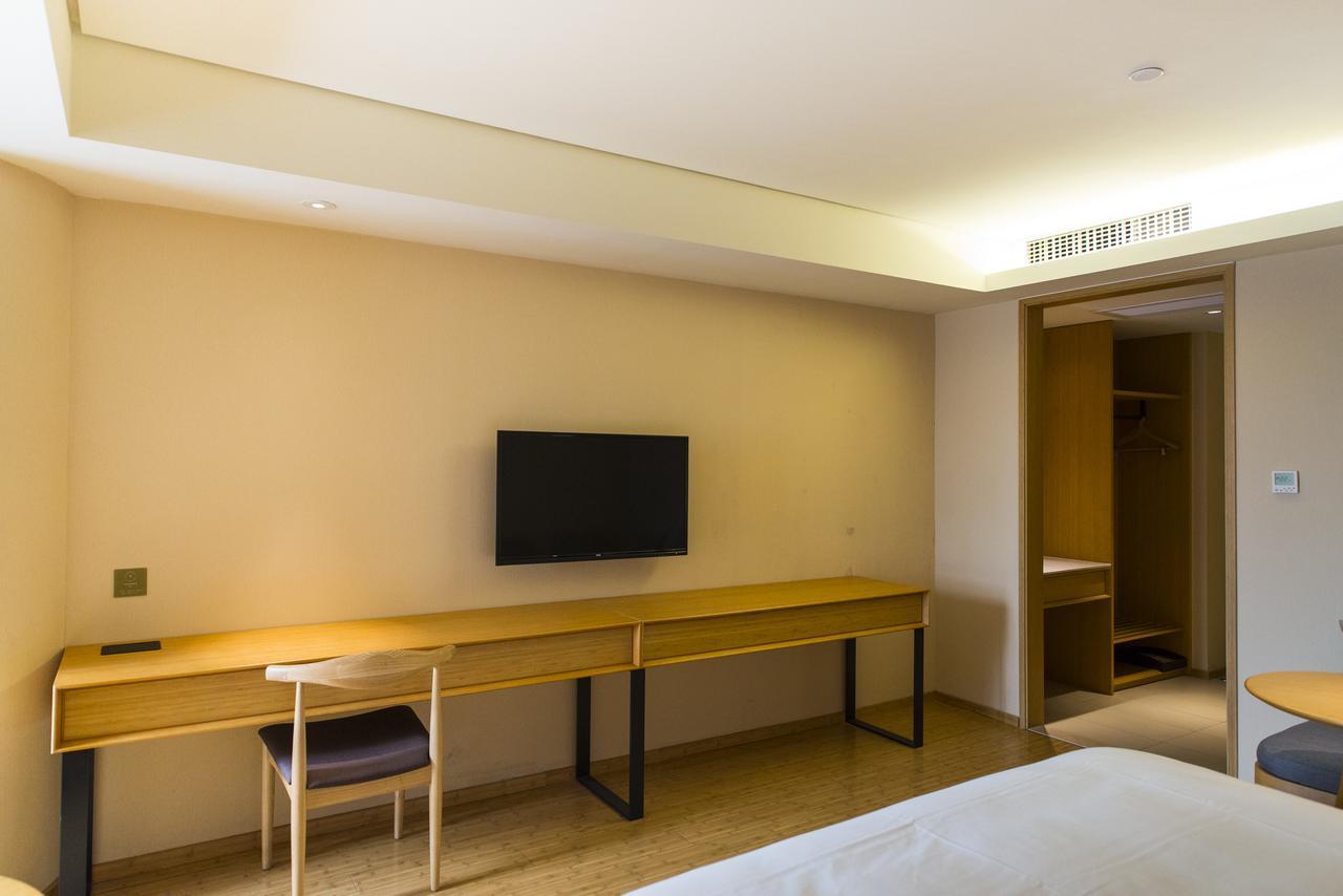 Ji Hotel Changzhou China Dinosaurs Park Bagian luar foto
